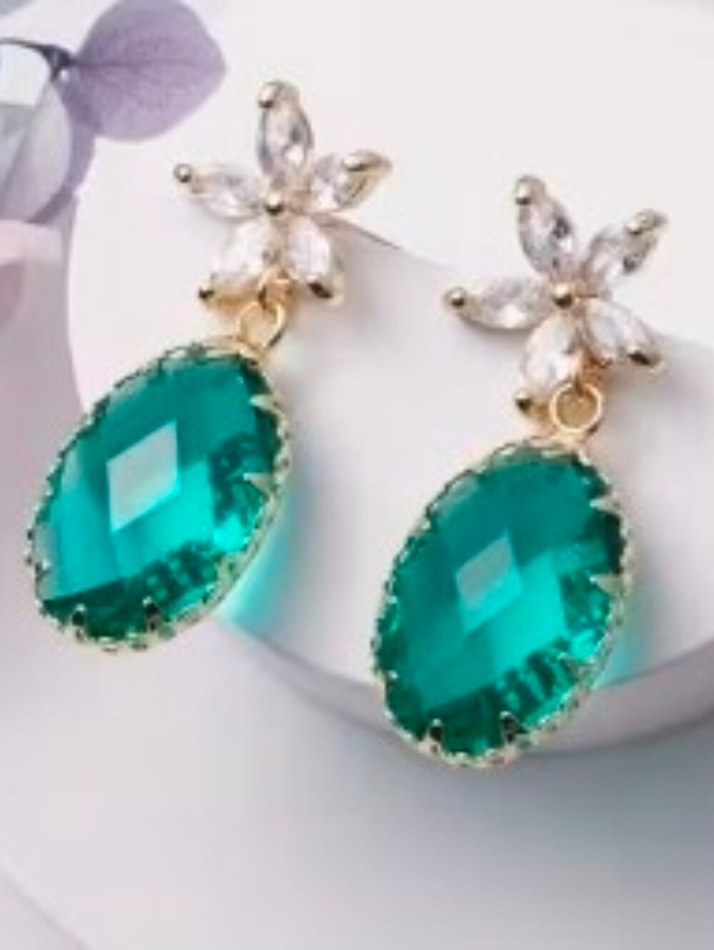 $8 Each Or Bundle 5/$20 Emerald Green Crystal Drop Gold Earrings